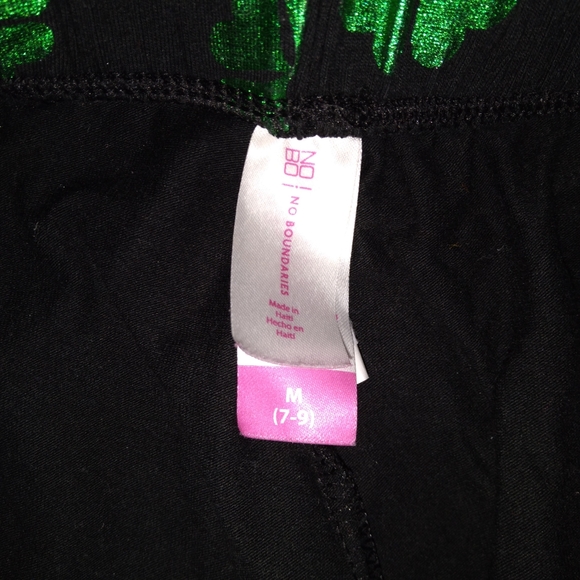 No Boundaries Shamrock Capris - Picture 4 of 4